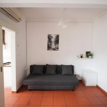 Oriente Dna Vi アパート